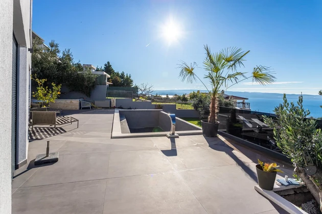Villa moderne avec piscine à vendre à Podstrana en Croatie
