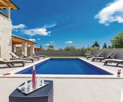 Atemberaubende Villa auf zwei Etagen – Region Pula