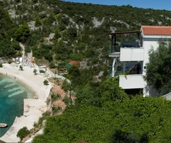 Maison méditerranéenne avec vue mer à vendre à Marina en Croatie