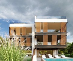 Luxury apartments first row to the sea
