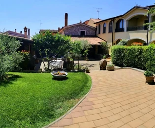 Istria, zona di Novigrad, struttura ricettiva e turistica in ottima posizione