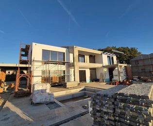 Villa con vistas panorámicas en venta cerca de Sv. Lovreč en Croacia