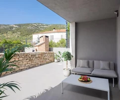 Neubau im Zentrum von Komiža zu verkaufen in Kroatien