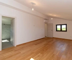 Kőből épült villa medencével eladó Sveti Lovrečben Horvátországban