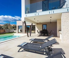 Istria, Krnica, villa moderna con piscina e vista mare mozzafiato