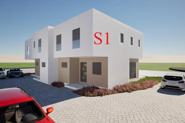 Srima – dvoupatrový řadový dům se zahradou