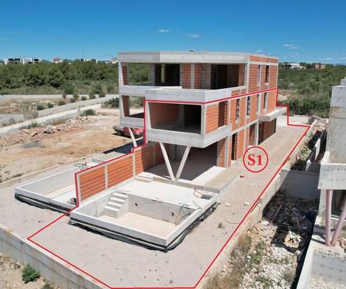 Luxusní byt s bazénem na prodej ve Vodicích