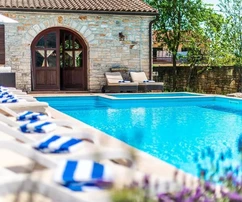 Schönes Haus mit Pool, Istrien, žminj