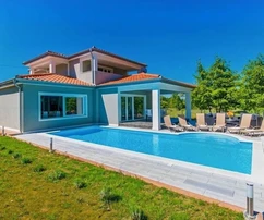 Istria, Labin, Nowoczesna willa z basenem w spokojnej wiosce