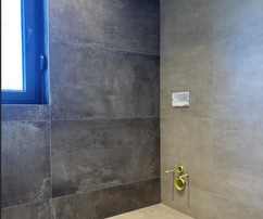 Nouvelle maison disponible avec une cave et un parking en Croatie