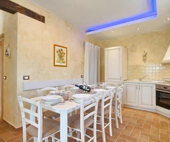 Moderne Steinvilla mit Pool in Tinjan zu verkaufen in Kroatien