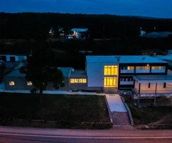 Pićan, Istria: Motel moderno con capacità di 70 posti letto, 1025 m2