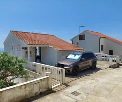 Vis, Rukavac, maison individuelle avec 3 unités résidentielles, vue sur la mer