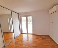 Atrakcyjne mieszkanie z widokiem na morze i ogrodem!