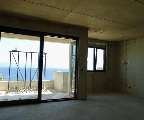 Przestronne dwupokojowe mieszkanie na sprzedaż w Lovran w Chorwacji