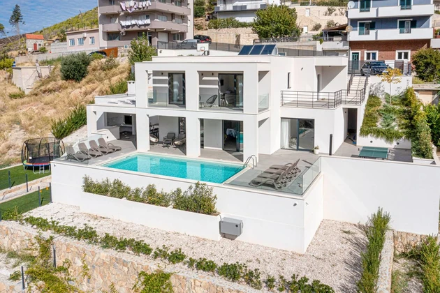Villa avec piscine à vendre près de Split en Croatie