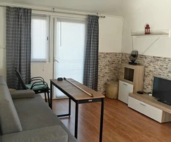 Rab szigetén, a Veli Mel strand közelében található otthon várja új tulajdonosát Horvátországban