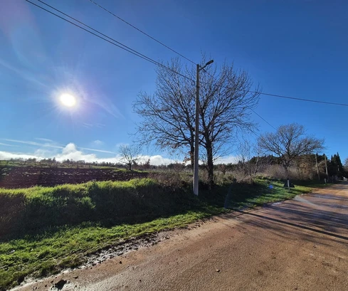 Istria, Kastelir: Działka budowlana 1180 m²