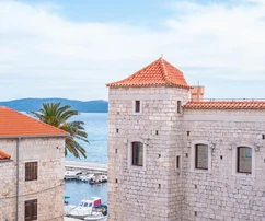 Maison mitoyenne rustique de patrimoine – Kaštel Lukšić