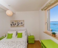 Attraktive Zweizimmer-Wohnung direkt am Meer in Kaštela