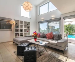 Istria, Vodnjan, luxusná vila s krásnym výhľadom a vyhrievaným bazénom