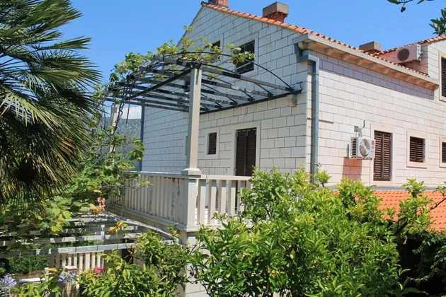 Casa di appartamenti in pietra a Dubrovnik