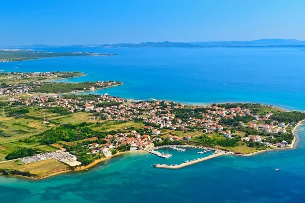 Land for sale Privlaka 907 m²