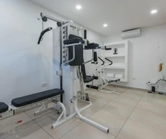 Przestronny dom z basenem na sprzedaż w Sveti Lovreč w Chorwacji