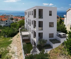 Attico con tre camere da letto in vendita a Tučepi in Croazia
