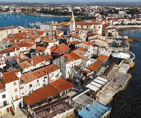 Isztria, Umag - Autentikus tengerparti kőház, ritka lehetőség a piacon