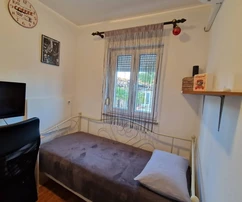 Dvojdom s bazénom na predaj v Pule v Chorvátsku