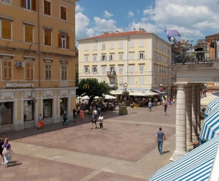 Rijeka, Zentrum, Wohnung in gefragter Lage in Rijeka, 126 m², Investitionspotenzial