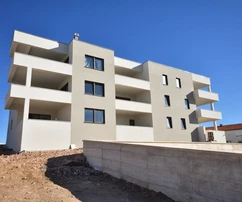 Vodice - Comfortable apartment S5 with three bedrooms, sea view, first floor