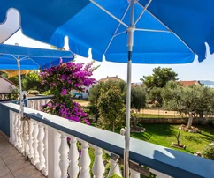 Haus in Zadar-Žmirići mit Meerblick zu verkaufen in Kroatien