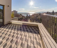 EXKLUZIVNÍ APARTMÁN S PANORAMATICKÝM VÝHLEDEM NA MOŘE, 500 M OD PLÁŽE!