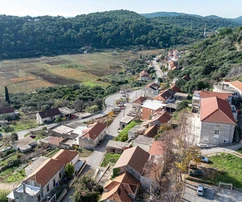 Isola di Korčula, Čara, casa in pietra nel centro del paese