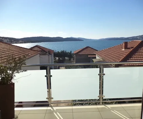 Čiovo, Okrug, maison de 530 m2, à côté d'une grande plage, idéale pour la location