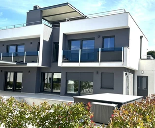 Villa avec piscine et vue mer à vendre à Medulin en Croatie