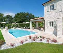 Luxusos kővilla privát medencével Isztriában