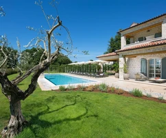 Kanfanar, Istria: Opulent villa with pool and sports amenities