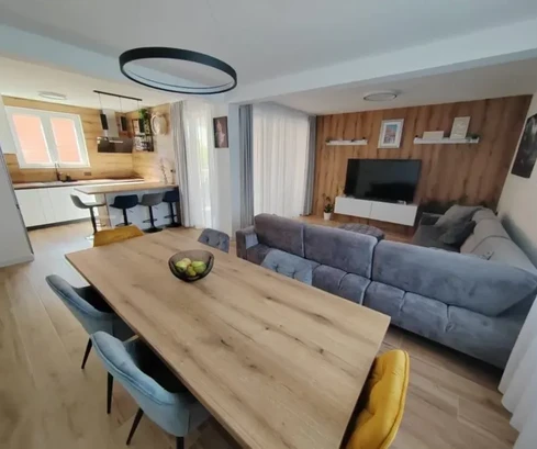 Продажа дома Kaštel Štafilić 377 м2
