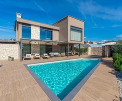 Istrien, Umag: Modernes designerhaus mit pool
