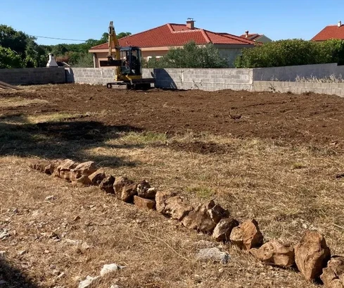 Terrain constructible Vrsi, 476 m², 700 m de la mer