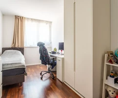 Prostorný třípokojový byt na čtvrtém patře v lokalitě Split Kman na prodej v Chorvatsku