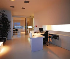 Edificio per uffici in vendita a Pola con vista mare in Croazia