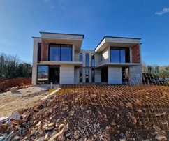 Luxusos villa medencével eladó Ližnjanban Horvátországban