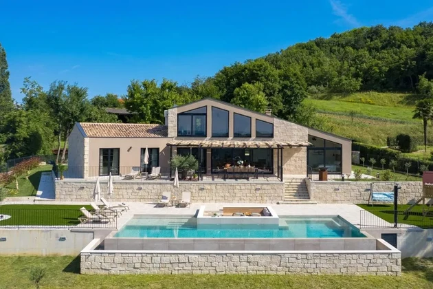 Istria, Motovun: Villa de lujo con piscina y vistas