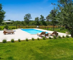 Villa en Istria en venta con una gran finca en Croacia