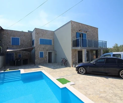 Casa antica completamente ristrutturata costruita prima del 1968