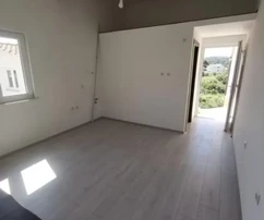 Rogoznica, 3 appartements de 120 m2 au deuxième étage d'un immeuble neuf, à 100 m de la plage